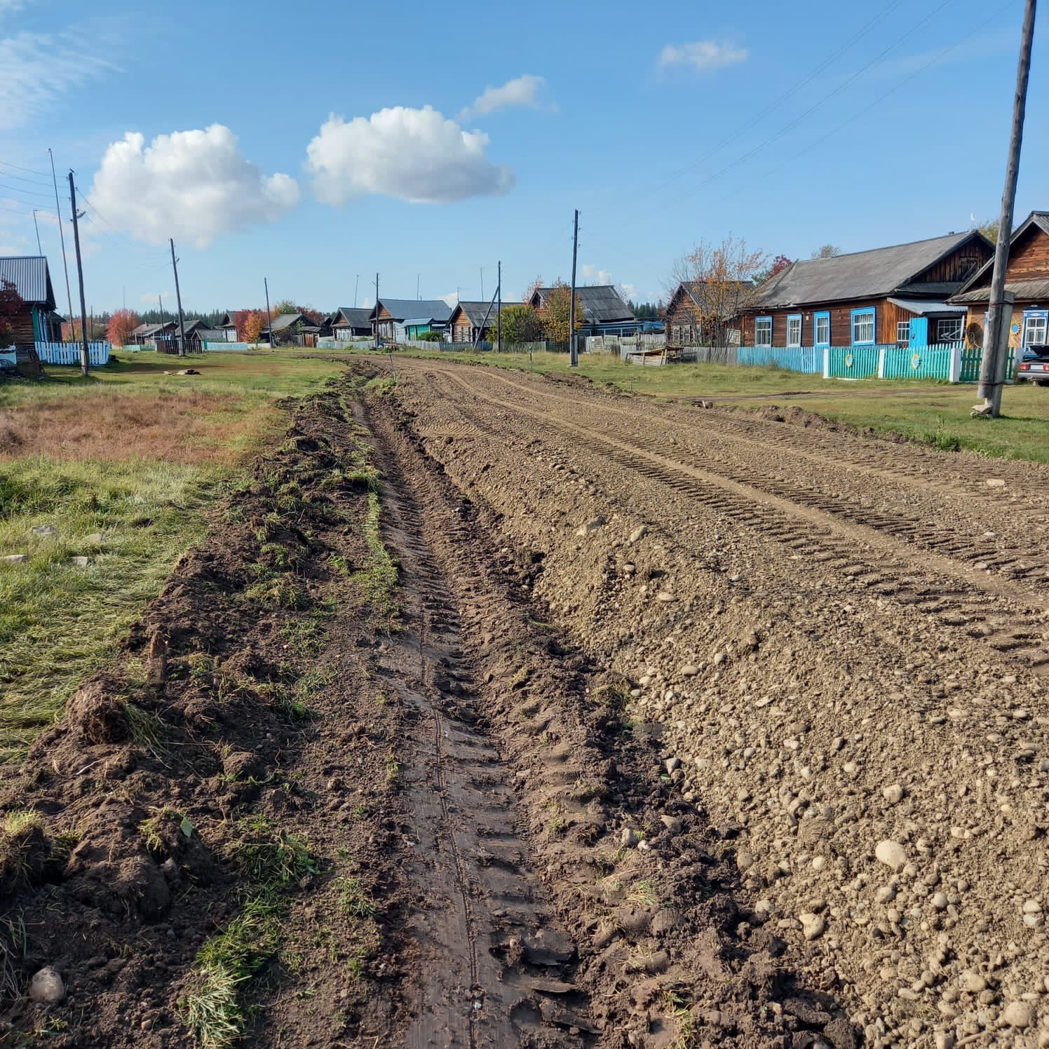 Ремонтные работы улчно-дорожного полотна ул.Лесная д.Гамурино завершены..